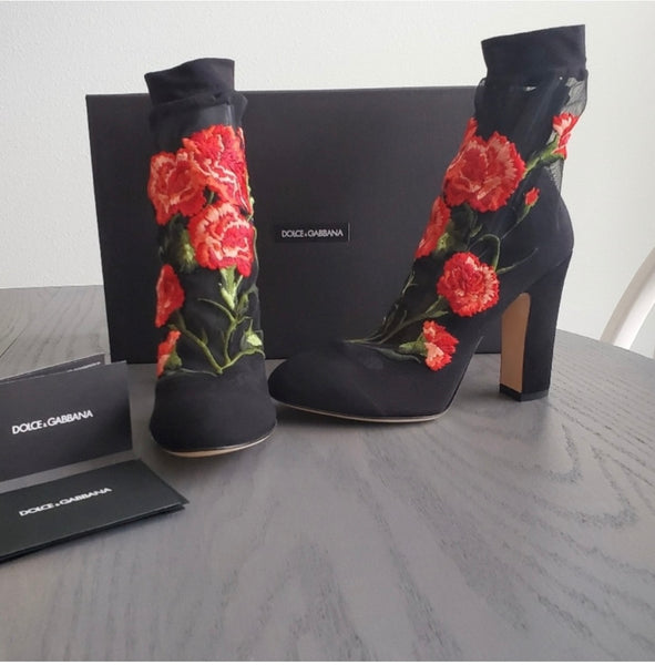 Vintage Dolce&Gabbana New embroidered floral sock black pumps/ankle booties